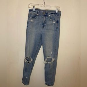American Eagle Jeans Distressed / Ripped Knees SIZE 2